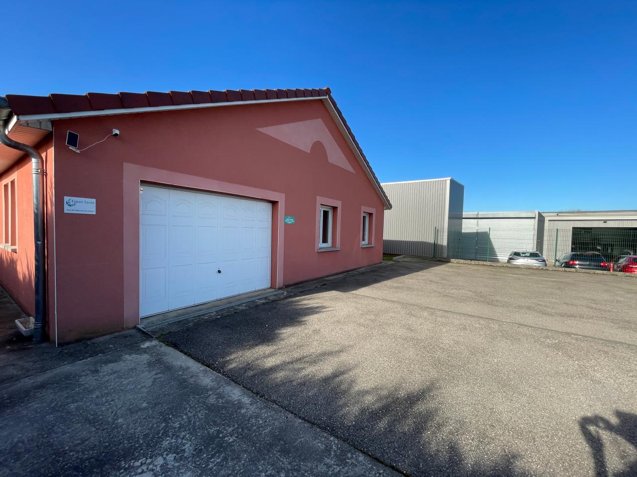 Local d'activité Neuves-Maisons 350m² Location local d'activité Neuves-Maisons Meurthe-et-Moselle OLACT2530974 0